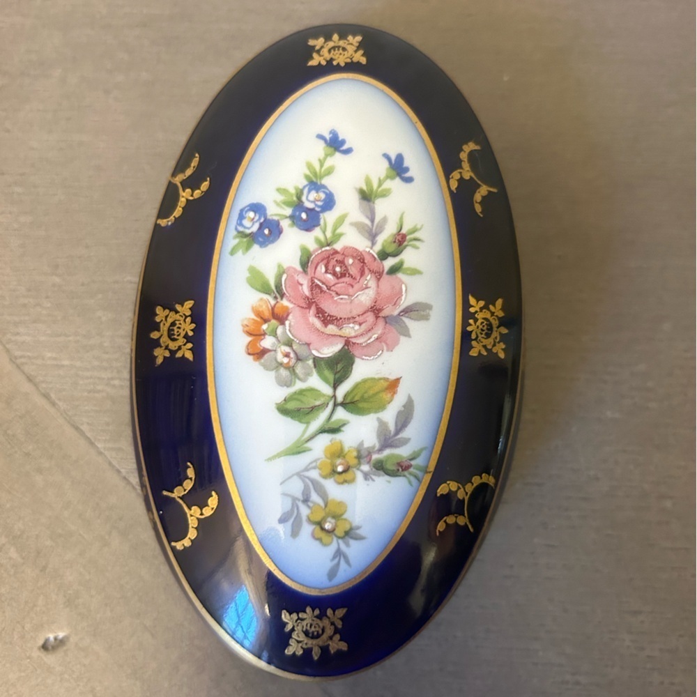 Limoges France Decoree A La Main - paris style